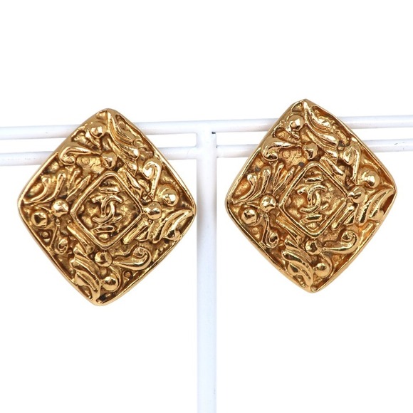 CHANEL Vintage Gold Earrings - Picture 1 of 6